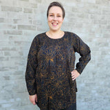 Skøn bluse med smock detalje - Brun